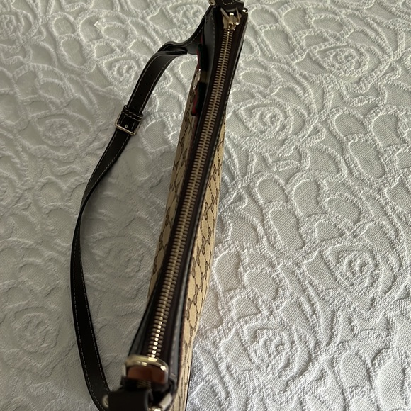 New Gucci purse with dust bag - Picture 9 of 15